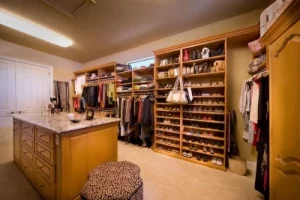 Extended Drawers and Closet Room